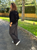 Pull maille doux à boutons – Orange ou Noir – Taille unique 36/46 🖤