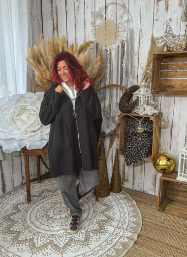 Manteau en laine bouillie zippé avec capuche – Loulou l’Étoile ★ Made in Italy