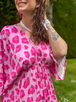 Robe Longue Léopard Col V – Clarisse
