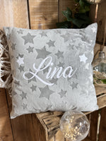 Duo Minky personnalisé – Couverture + Coussin – Loulou l’Étoile