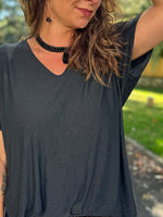 T-shirt uni col V – Taille unique jusqu’au 48 – 4 coloris 🖤