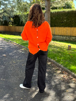Pull maille doux à boutons – Orange ou Noir – Taille unique 36/46 🖤