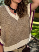 Pull sans manches col V – Maille douce – Taille unique ⭐️