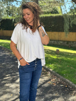 T-shirt uni col V – Taille unique jusqu’au 48 – 4 coloris 🖤