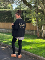 Gilet doux avec flocage "Amour" – Noir ou Écru – Taille unique jusqu’au 48 – Fabriqué en Italie