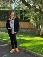 Gilet doux avec flocage "Amour" – Noir ou Écru – Taille unique jusqu’au 48 – Fabriqué en Italie