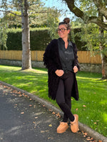 Gilet à poils tout doux – noir ou blanc cassé