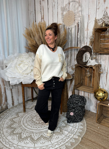 ★ Jean noir wide leg à boutons strassés – Le détail chic qu’on adore