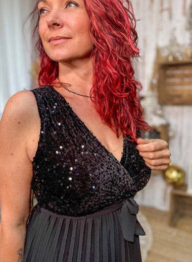 Robe longue plissée à sequins – Noire ★ Loulou l’Étoile